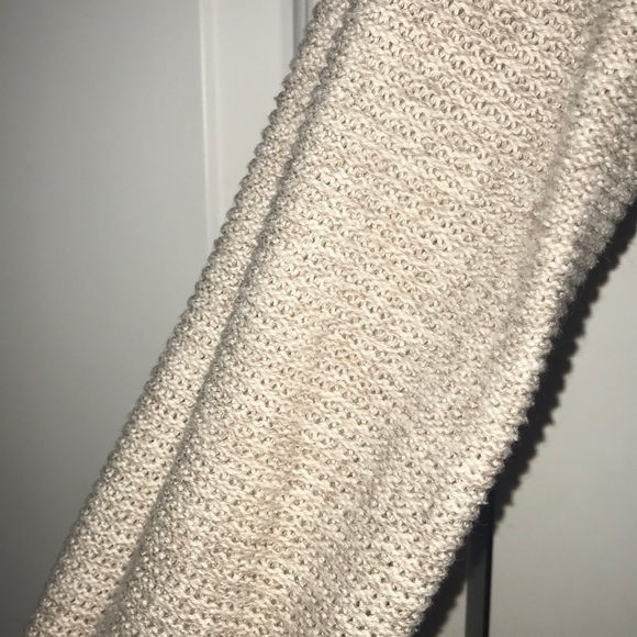 Tan/White Knited Sweater - Picture 2 of 3
